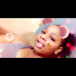 Meet your Posher, Coryelle